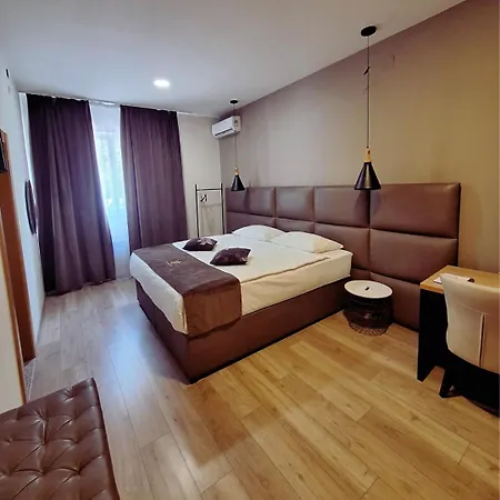 Boutique St Georgije Hotel 4*