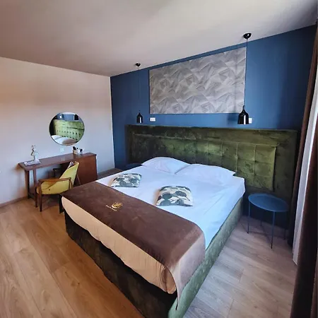 Boutique St Georgije 4*