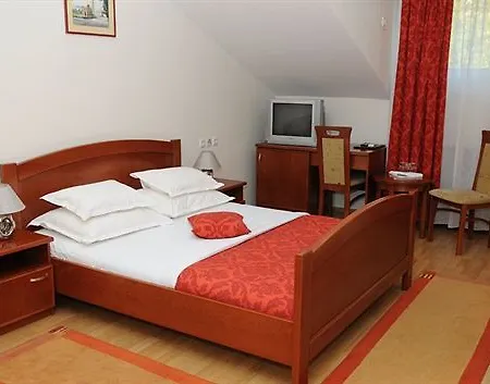 Boutique St Georgije Hotel 4*