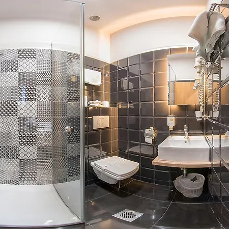 Boutique St Georgije 4*