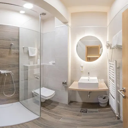 Boutique St Georgije Hotel